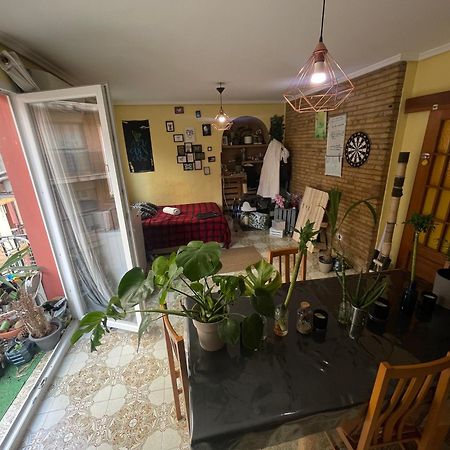 Gemuetliches Zimmer "Gold" Fuer 2 Personen Und Katzenliebhaber Валенсия Экстерьер фото