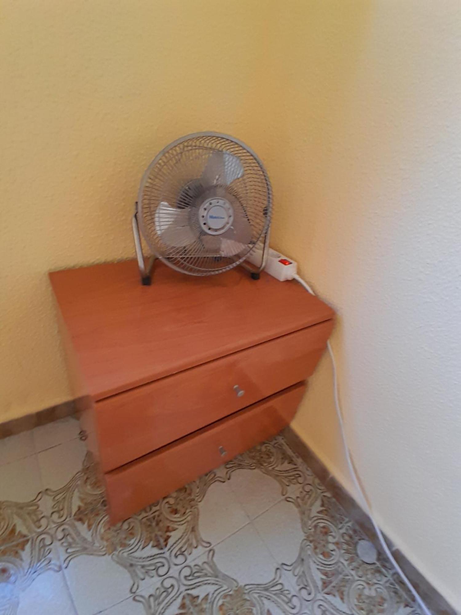 Gemuetliches Zimmer "Gold" Fuer 2 Personen Und Katzenliebhaber Валенсия Экстерьер фото