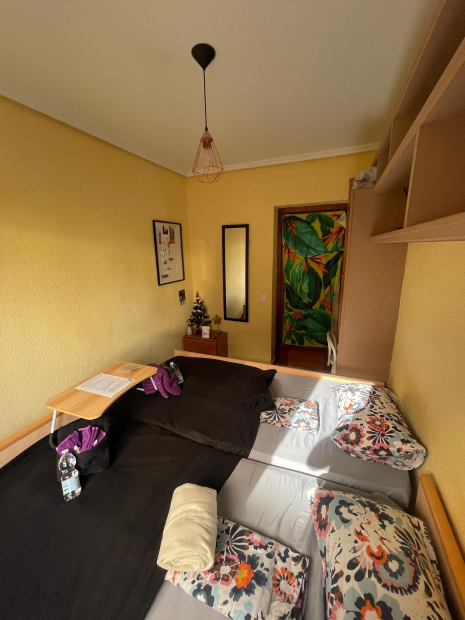 Gemuetliches Zimmer "Gold" Fuer 2 Personen Und Katzenliebhaber Валенсия Экстерьер фото